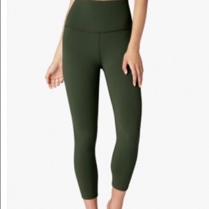 Beyond Yoga Capri XS Jungle Palm